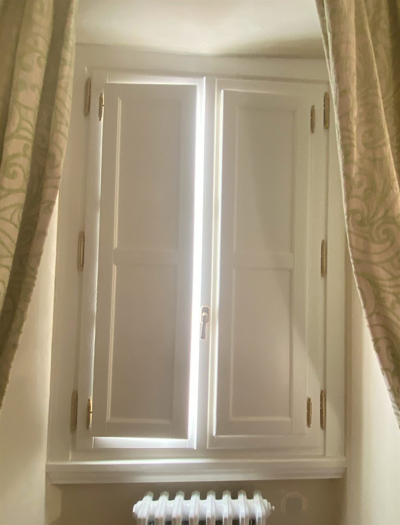 Scuro interno laccato chiaro